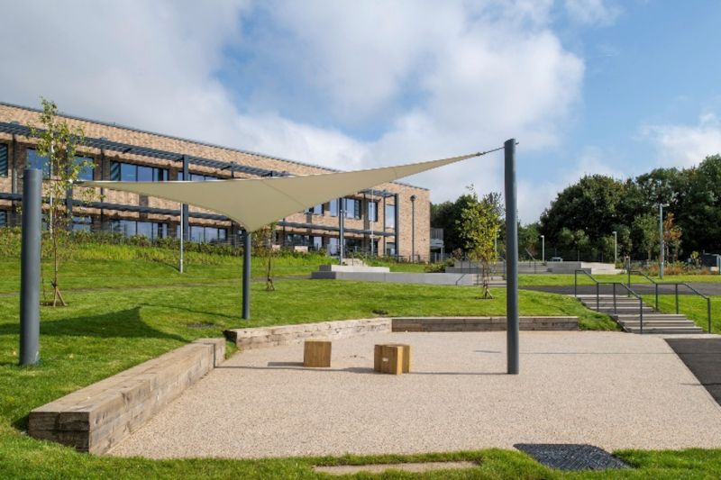 Outside view of Montgomerie Park Primary School
