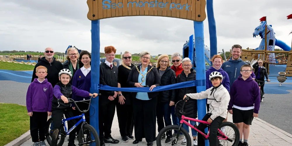 Provost cuts the ribbon to officially open Anthea Dickson